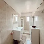 Romana Avec Piscine Et Jacuzzi 4*