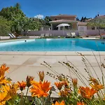 Romana Avec Piscine Et Jacuzzi 公寓式酒店