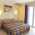 Romana Avec Piscine Et Jacuzzi 公寓式酒店