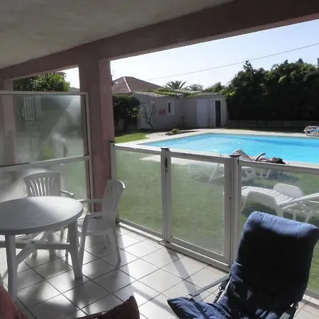 Romana Avec Piscine Et Jacuzzi Aparthotel 4*