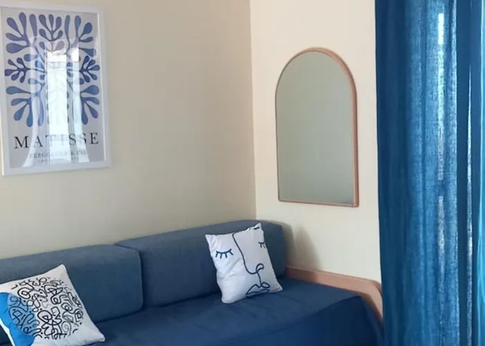 Romana Avec Piscine Et Jacuzzi Lägenhetshotell