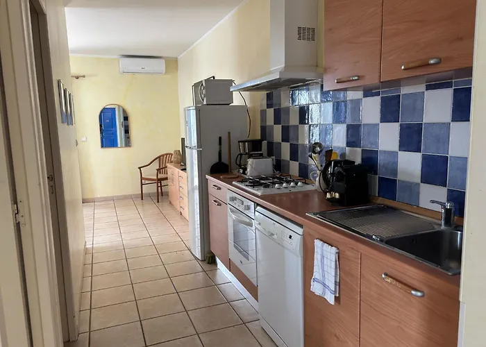 Romana Avec Piscine Et Jacuzzi Lägenhetshotell 4*
