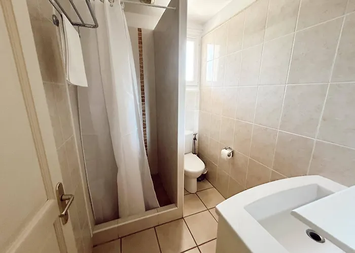 Romana Avec Piscine Et Jacuzzi Lägenhetshotell 4*