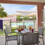 Romana Avec Piscine Et Jacuzzi 普罗普里亚诺