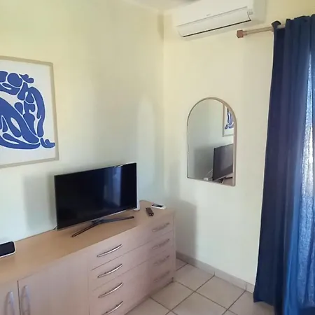 Romana Avec Piscine Et Jacuzzi 4* Propriano