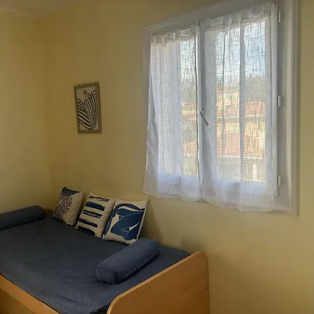 Romana Avec Piscine Et Jacuzzi Апарт-отель 4*