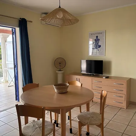 Апарт-отель Romana Avec Piscine Et Jacuzzi Проприано