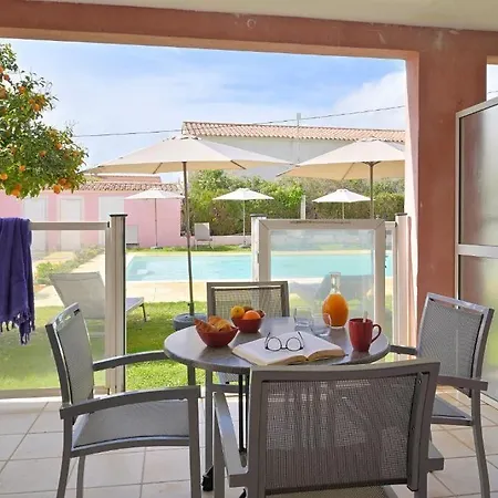 Апарт-отель Romana Avec Piscine Et Jacuzzi 4*