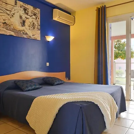 Apart-hotel Romana Avec Piscine Et Jacuzzi Propriano (Corsica)