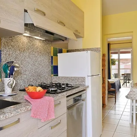 Romana Avec Piscine Et Jacuzzi Апарт-отель