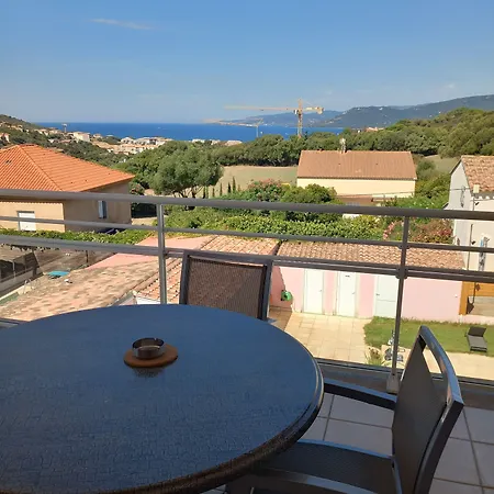 Romana Avec Piscine Et Jacuzzi 아파트호텔