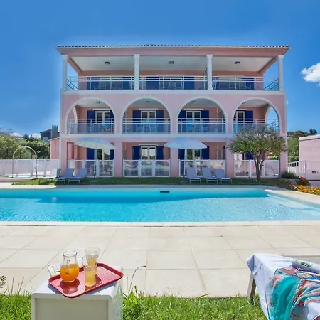 Romana Avec Piscine Et Jacuzzi