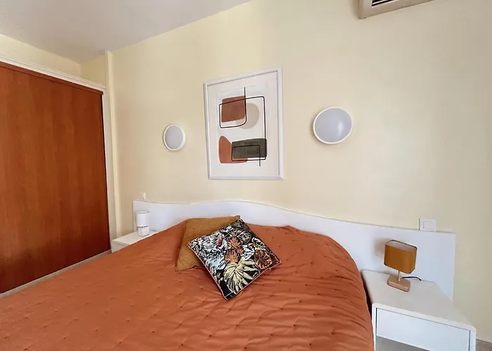 Romana Avec Piscine Et Jacuzzi 4*