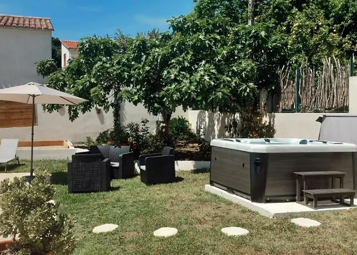 Romana Avec Piscine Et Jacuzzi