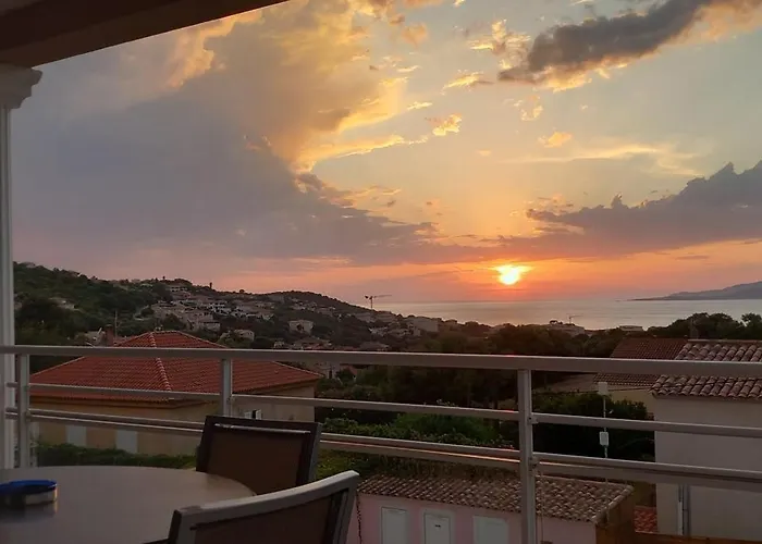 Romana Avec Piscine Et Jacuzzi 아파트호텔 4*