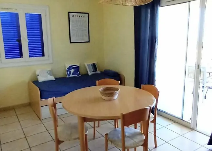 Romana Avec Piscine Et Jacuzzi 아파트호텔
