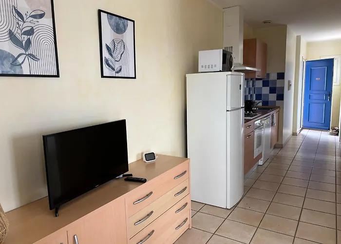 Romana Avec Piscine Et Jacuzzi 4*