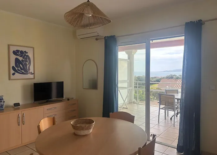 Romana Avec Piscine Et Jacuzzi